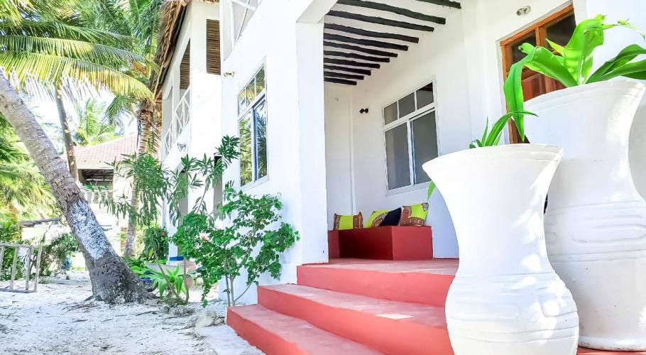 House, 15 069 m²